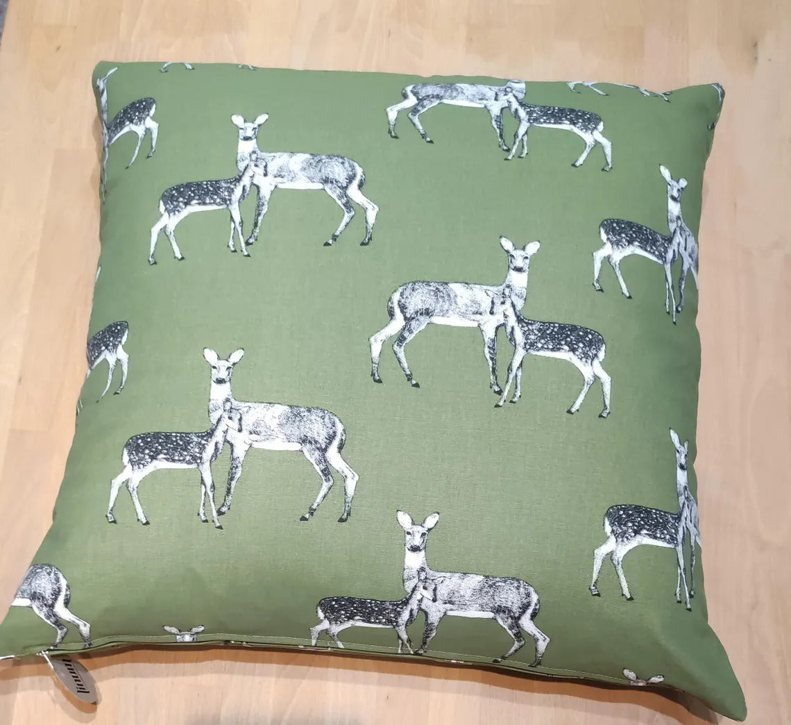 Handmade Kissen, Deko-Kissen, mit oder ohne Füllung, 60x60cm, Waldtiere, Herbst