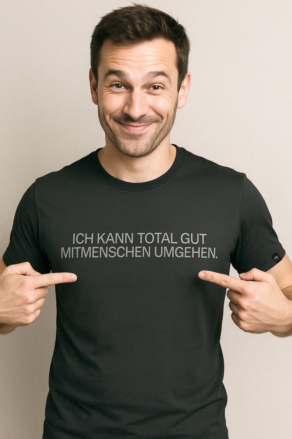 Ich kann total gut Mitmenschen umgehen ― Herren Unisex Statement T-Shirt – Schwarz