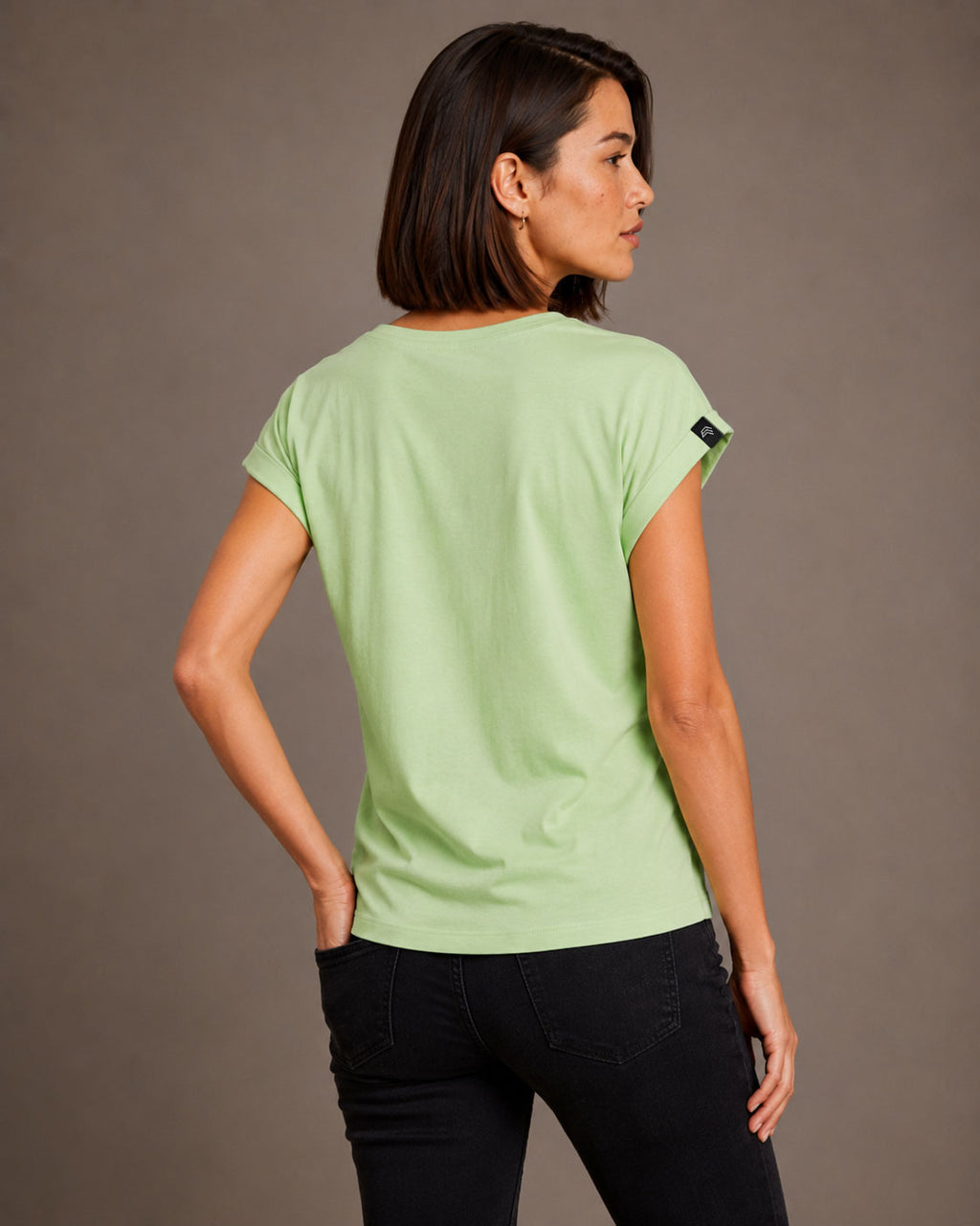 JAN 8005 ― Damen T-Shirt mit lässigem Ärmelumschlag in Fledermausoptik