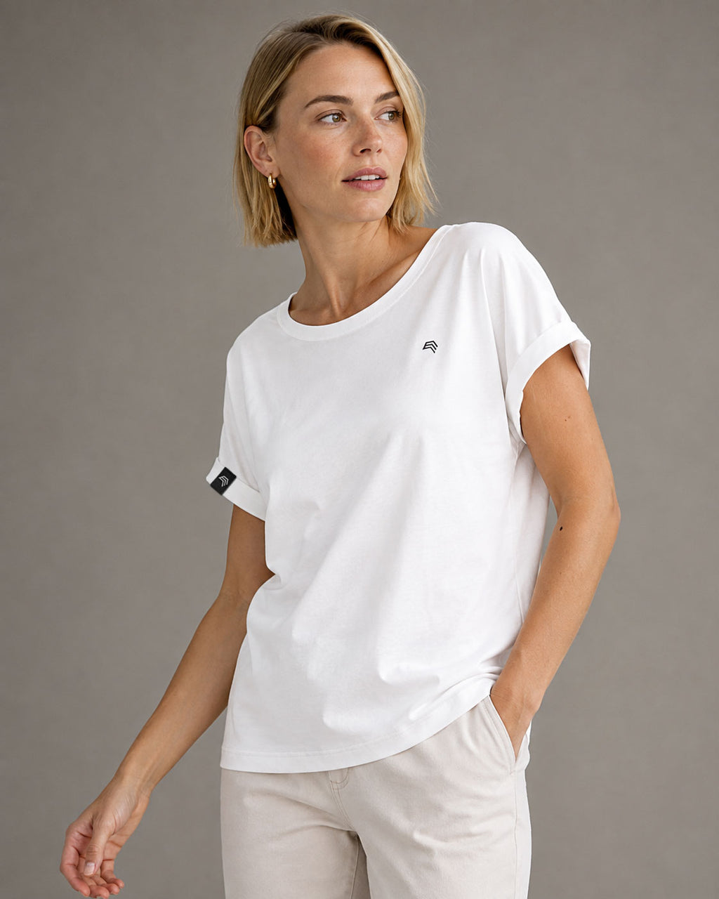 2 Auslaufmodell ― JAN 8005 ― Damen T-Shirt mit lässigem Ärmelumschlag in Fledermausoptik (Kopie)