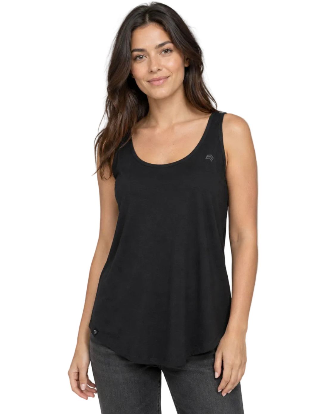 Black Damen-Tanktop MTS M092 am Model in lockerer Vorderansicht mit tiefem Rundhals und geschwungenem Saum