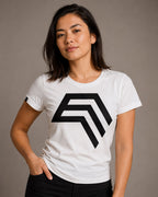 Essential Shirt ― Damen COMPANIEER Logo-T-Shirt – Weiß