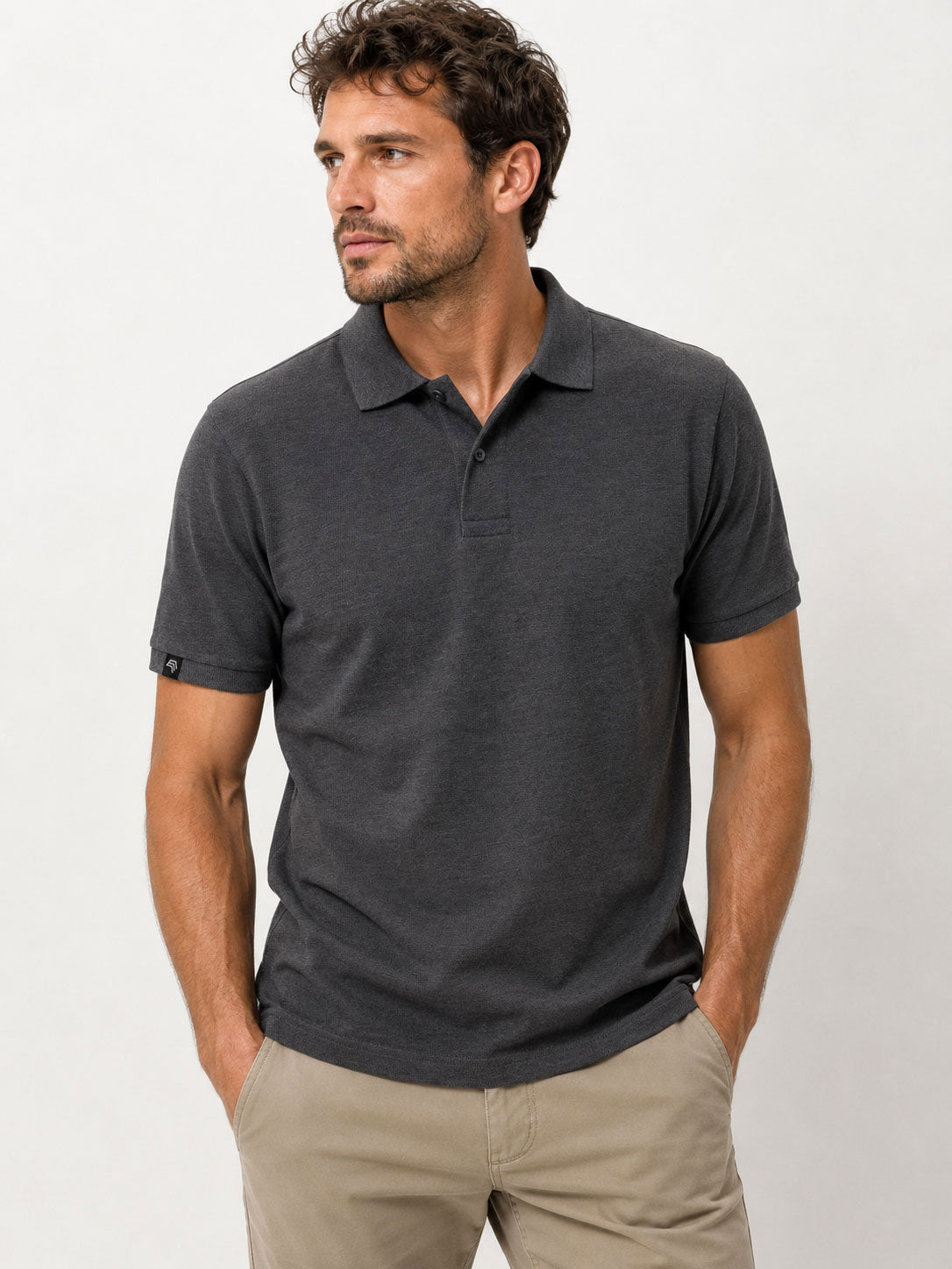 JAN 8010 ― Herren-Poloshirt, bei dem Piqué die Haltung übernimmt