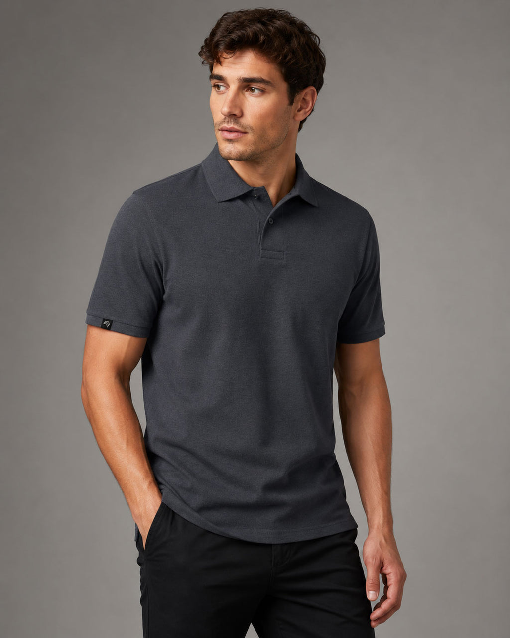 Herren-Poloshirt JAN 8010 in dunklem Graphitgrau mit klassischem Strickkragen und geradem Schnitt
