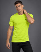 Neon-gelbes Bio-Baumwoll-T-Shirt JMS 0808 am Männer-Model