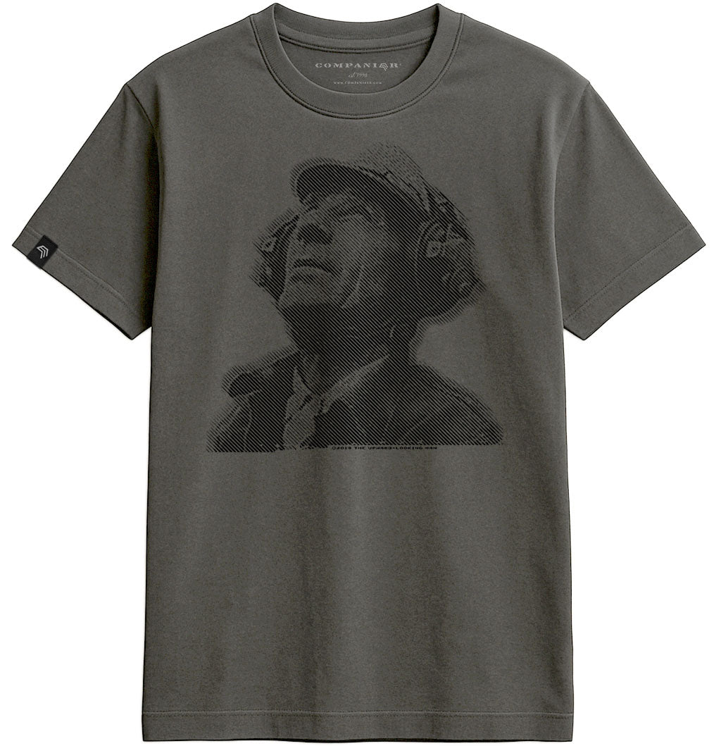 The Upward-Looking Man ― Herren Unisex COMPANIEER Konterfei Logo T-Shirt – Dunkelgrau