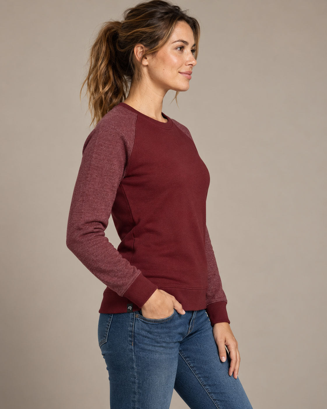 MMT 025Y ― Damen-Sweatshirt, bei dem die Ärmel mitreden
