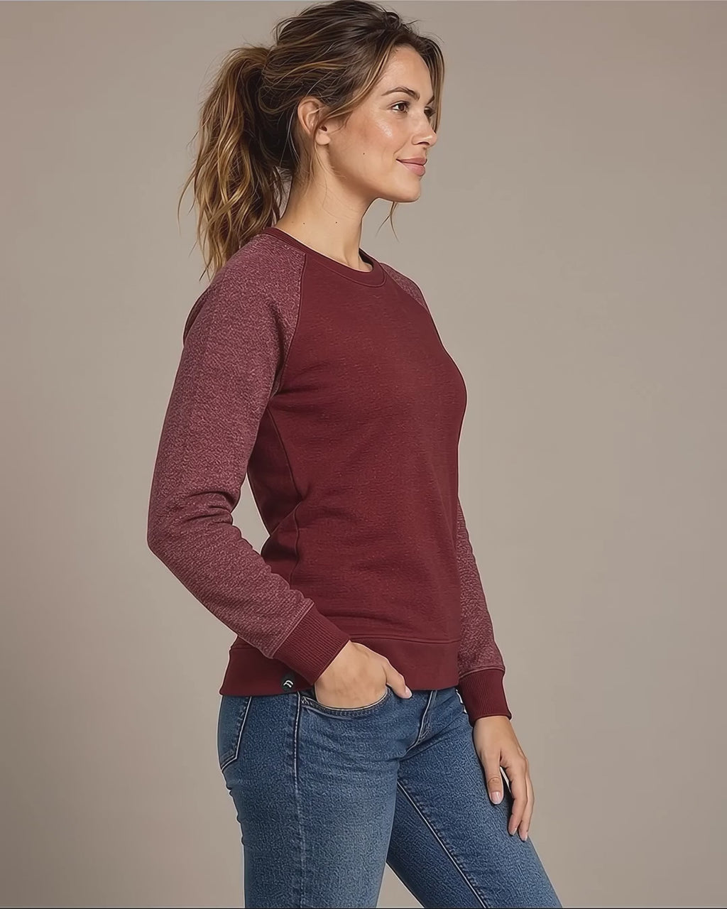 MMT 025Y ― Damen-Sweatshirt, bei dem die Ärmel mitreden
