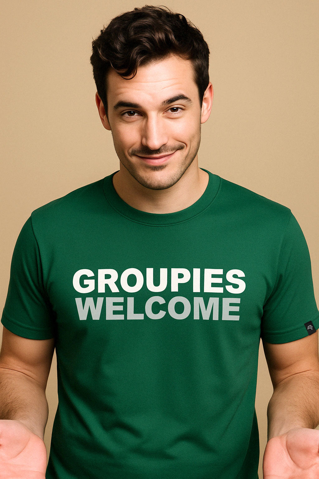 Groupies Welcome ― Herren Statement T-Shirt – Schwarz