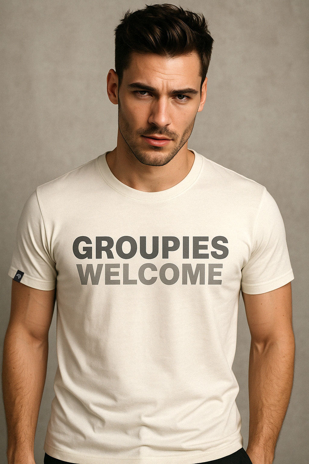Groupies Welcome ― Herren Statement T-Shirt – Schwarz